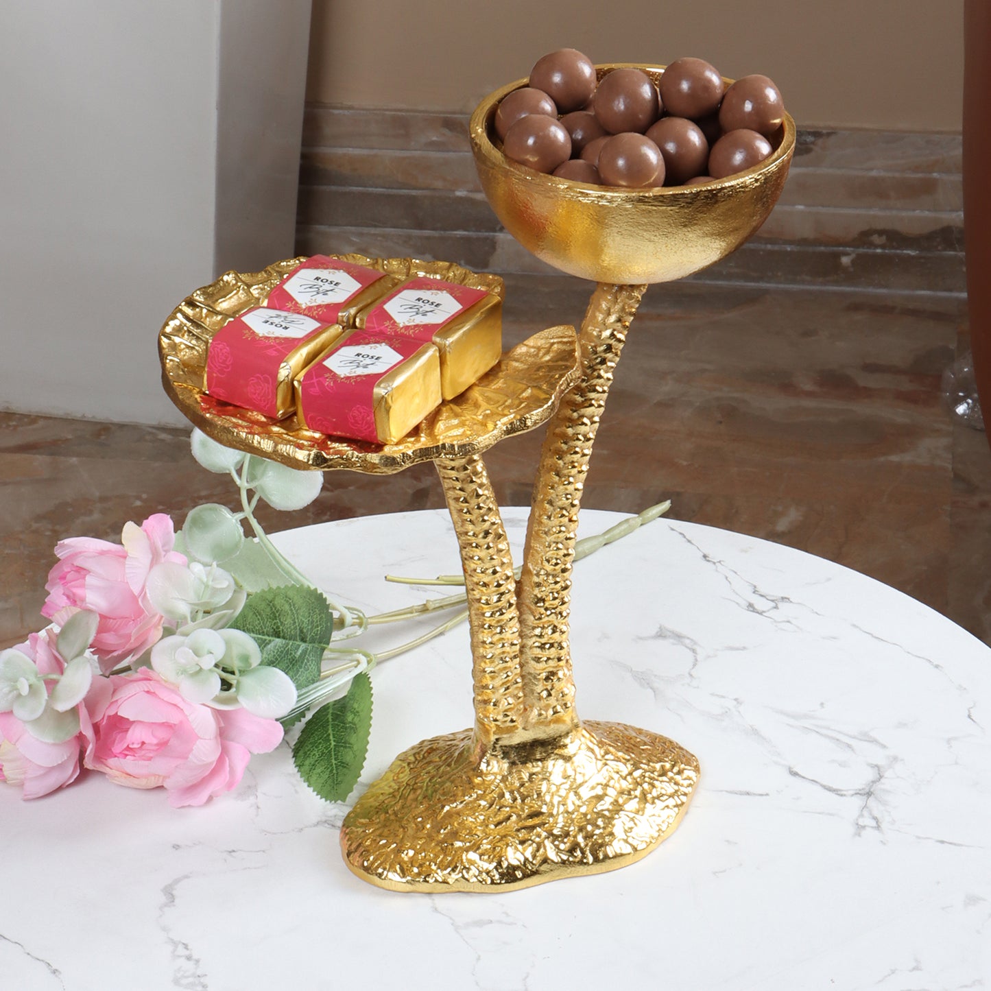 Gold Rush Metal Bowl and Plate Stand