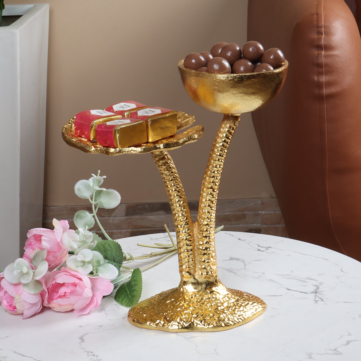 Gold Rush Metal Bowl and Plate Stand