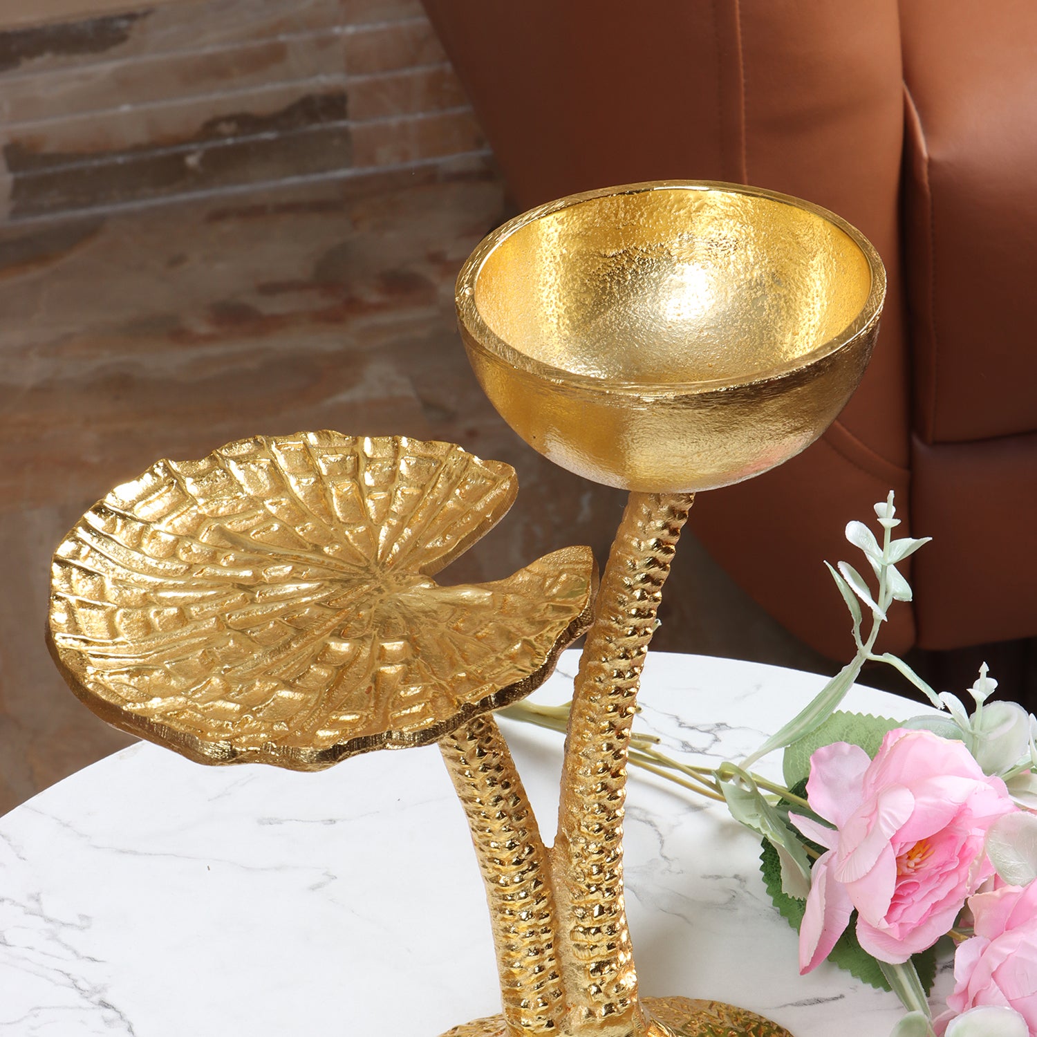 Gold Rush Metal Bowl and Plate Stand