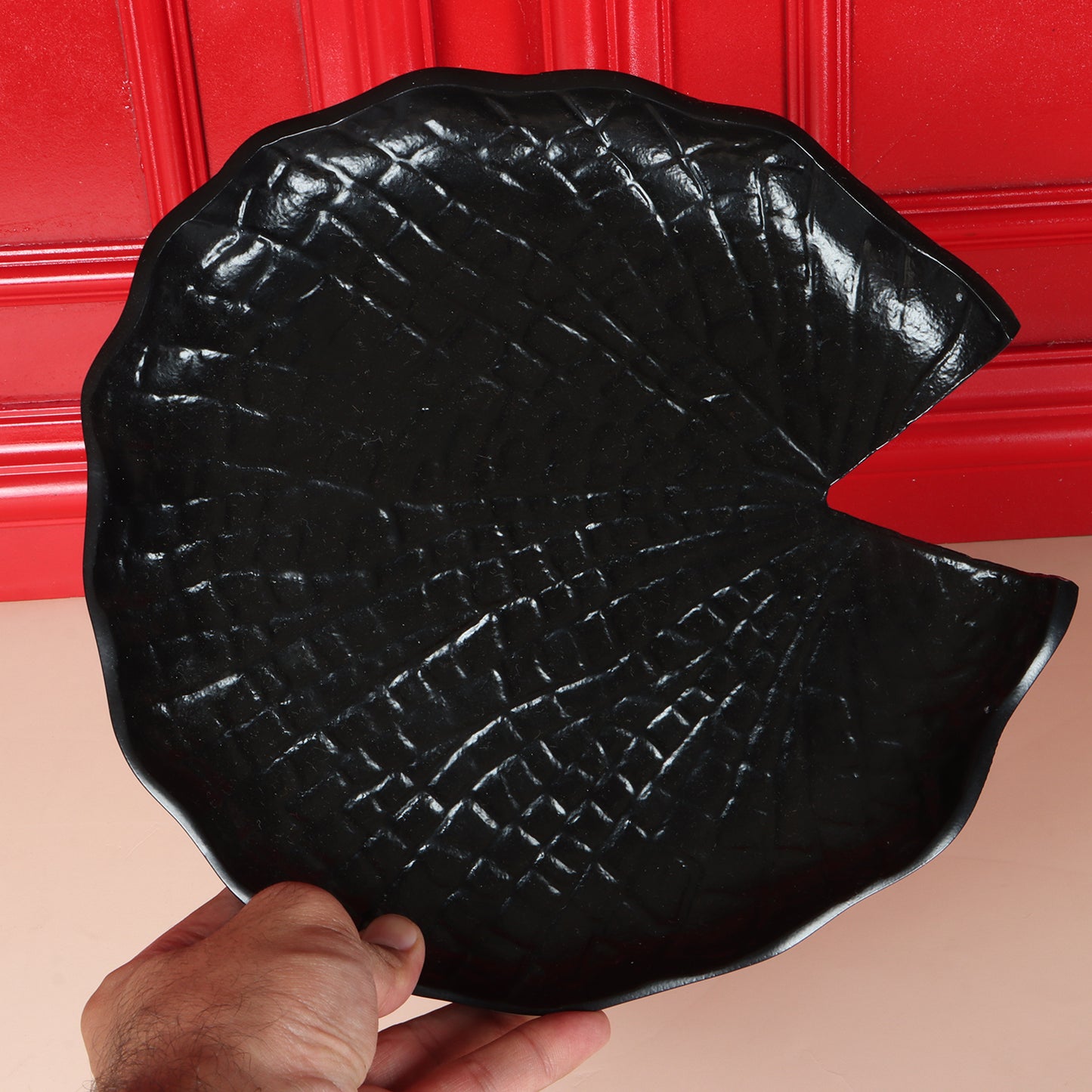 Black Leaf-Shaped Decorative Platter